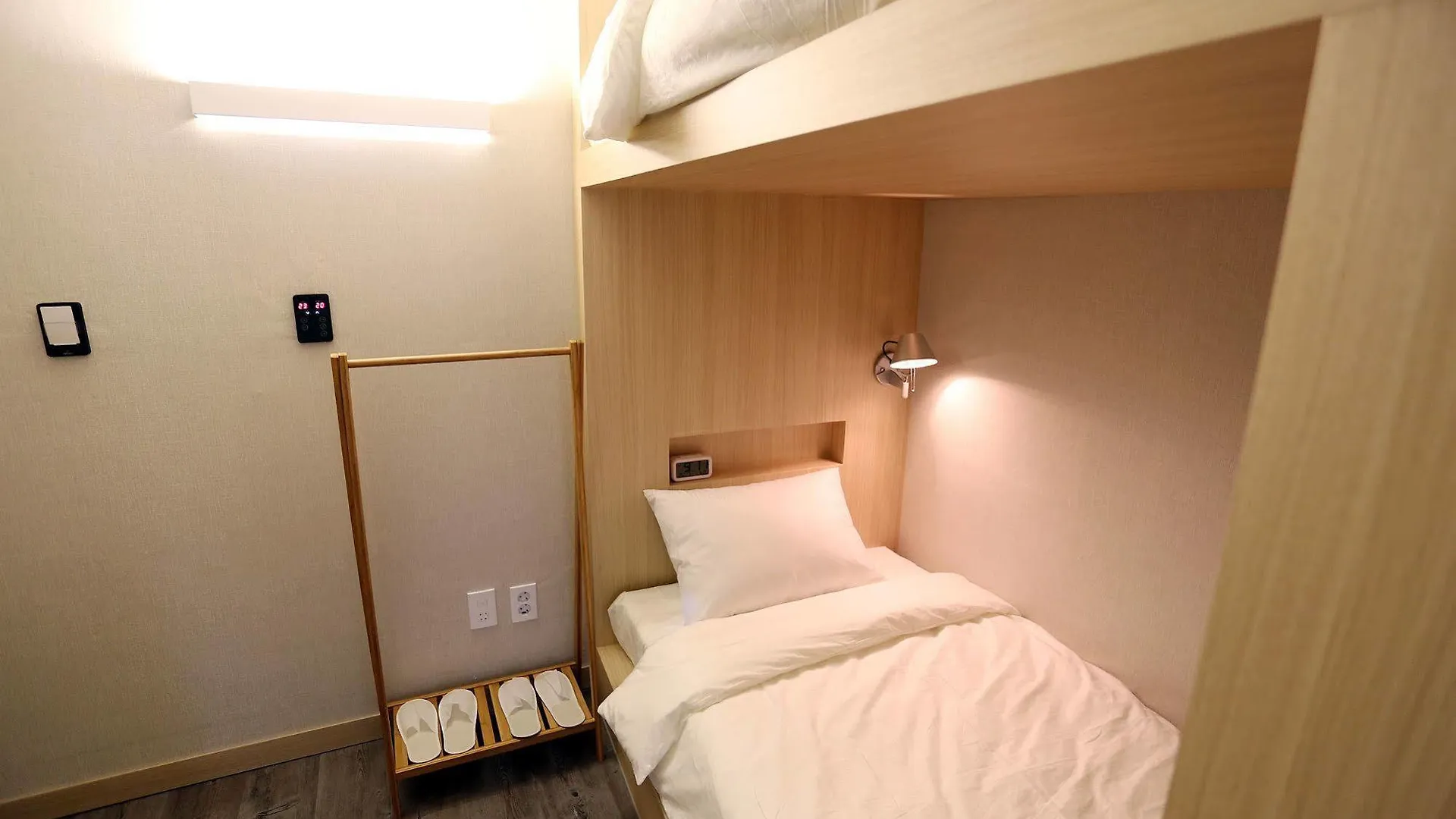 ***  Hotel 8 Hours Seul Corea del Sud